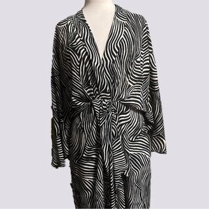 NWT Bailey/44 kimono style dress. Plunging neckline size medium. Zebra print